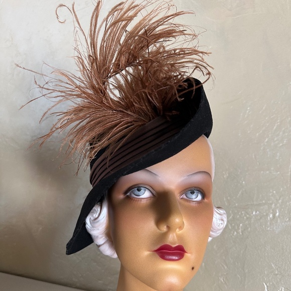 SMART 1940\'s BLACK FELT FEDORA - DRAPED BAND + BROWN CURLED OSTRICH FEATHER main image 6
